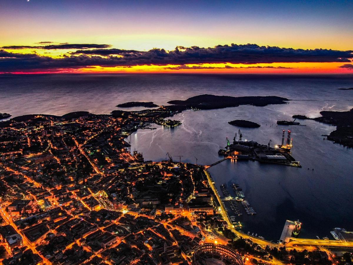 Apartman Nino Pula Bagian luar foto
